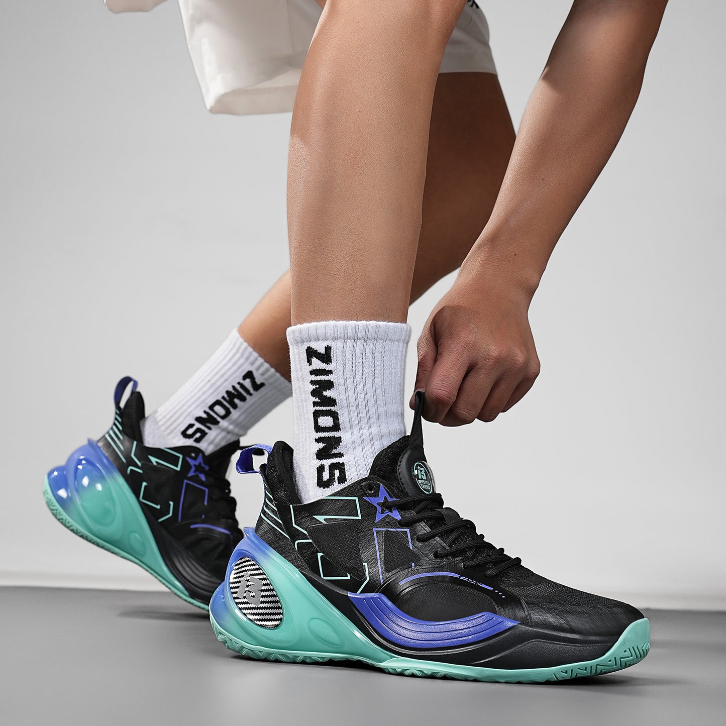 Men’s High-Performance Basketball Shoes – Seamless Knit Court Sneakers | A500