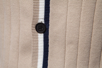 Men’s V-Neck Color-Trim Knit Cardigan – Casual Loose-Fit Buttoned Sweater for Autumn | SW199